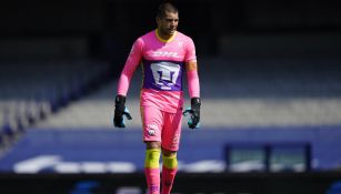 Julio González en partido de Pumas