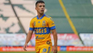 Leo Fernández en acción con Tigres