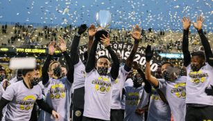 Zelarayán celebrando el campeonato de conferencia