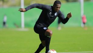 Antonio Valencia, en práctica con Querétaro