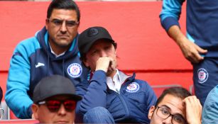 Jaime Ordiales observa un duelo de Cruz Azul 