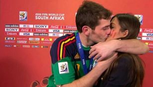 Iker Casillas y el beso a Carbonero 