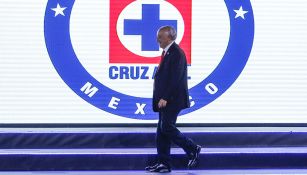 Billy Álvarez en un evento con Cruz Azul