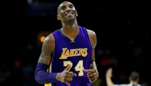 Kobe Bryant en partido con Lakers