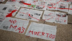 Protesta simbólica ante la muerte de periodistas 