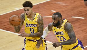 Kyle Kuzma y LeBron James en un partido 