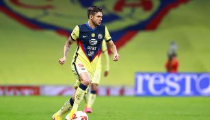 Nicolás Benedetti en un partido con América