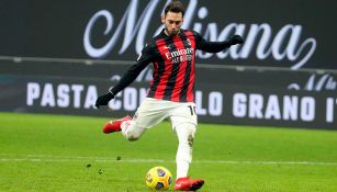 Milan: Hakan Calhanoglu y Theo Hernández dieron positivo por Coronavirus