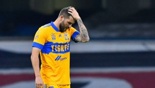 André-Pierre Gignac se lamenta en partido con Tigres