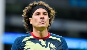 Guillermo Ochoa previo a un partido con América