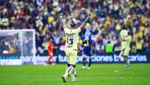 Nico Castillo en un partido de América 