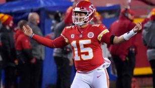 Patrick Mahomes en el partido ante los Bills