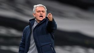 Mourinho en un partido con el Tottenham 