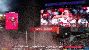 Jugadores de Tampa Bay festejan el Título