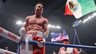  Canelo Álvarez en festejo con Eddy Reynoso