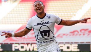 Bryan Mendoza en festejo con Pumas Tabasco