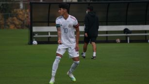 Diego Abreu durante un partido con el Tri