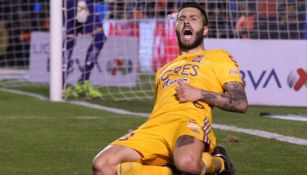 André-Pierre Gignac celebrando una anotación