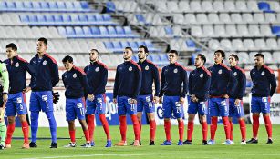 Jugadores de Chivas previo al partido vs Pachuca