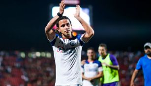 Gerardo Flores en un partido con Cruz Azul