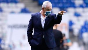 Javier Aguirre en victoria frente a Querétaro