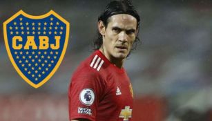 Edinson Cavani durante un duelo con el Manchester United