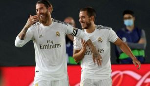 Sergio Ramos y Eden Hazard durante un duelo con el Real Madrid