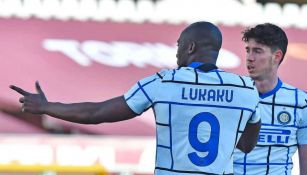 Romelu Lukaku en festejo ante el Cagliari