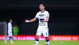 Erik Lira durante un partido con Pumas