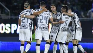 Jugadores de América en el partido contra Mazatlán