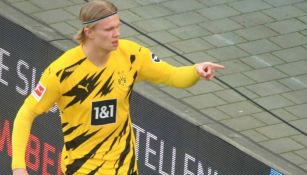 Erling Haaland durante un partido con Borussia Dortmund