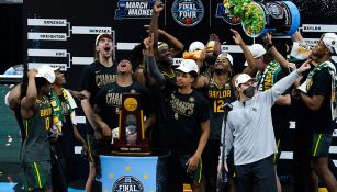 La plantilla de Baylor festeja el título