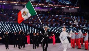 Delegación mexicana en desfile