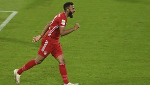  Eric Maxim Choupo festeja un gol con Bayern