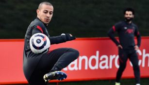 Thiago en entrenamiento con el Liverpool