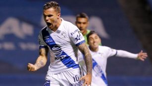 Christian Tabó en acción con Puebla