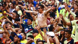 Fans del América en el Estadio Azteca 