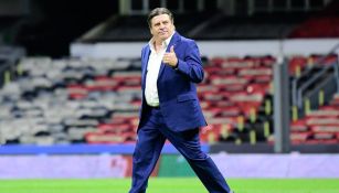 Miguel Herrera durante un partido con América