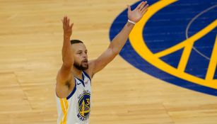 Stephen Curry en acción con Golden State