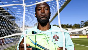 Danilo Pereira posa en la concentración portuguesa