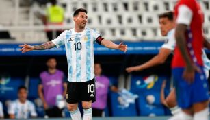 Messi se lamenta tras una acción