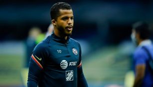 Giovani Dos Santos en un calentamiento de las Águilas del América