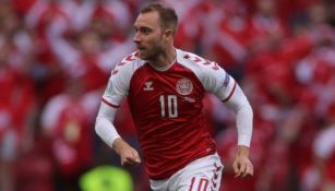 Eriksen en un partido con la Selección de Dinamarca