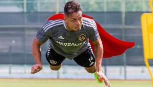 Javier Hernández en entrenamiento