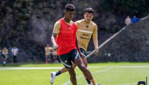 Washington Corozo durante un entrenamiento con Pumas