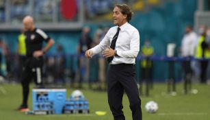 Roberto Mancini en victoria ante Gales