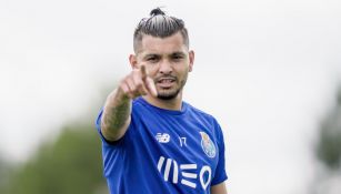 Tecatito Corona durante un entrenamiento con Porto