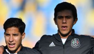 Lainez y Macías previo a un partido con México