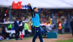 Nico Castillo durante un partido con América