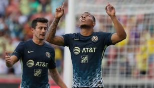 Roger Martínez festejando un gol a favor del América